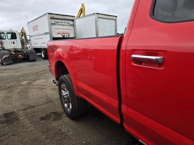 Image of Ford F-350 equipment image 4