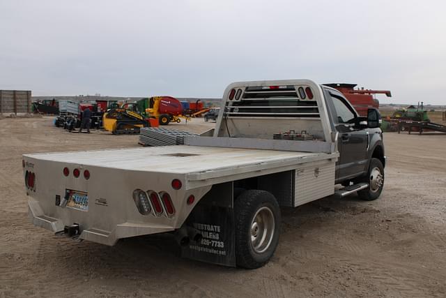 Image of Ford F-350 equipment image 4