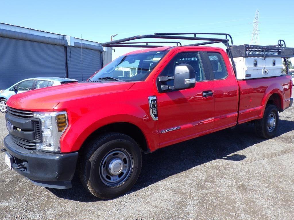 Image of Ford F-350 Primary image