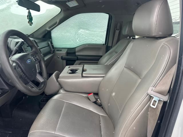 Image of Ford F-350 equipment image 2