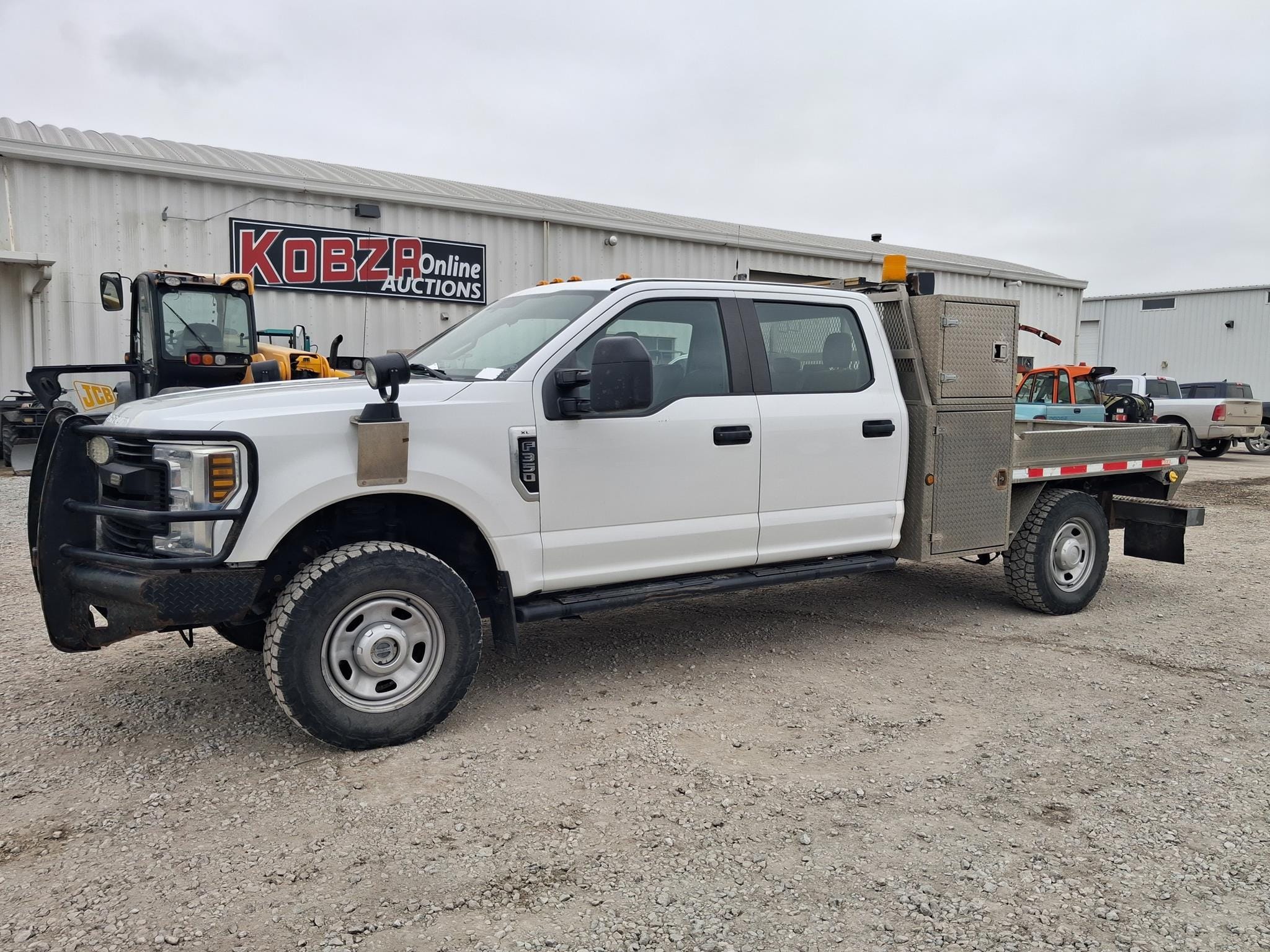 2019 Ford F-350 Equipment Image0