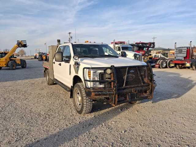 Image of Ford F-350 equipment image 4