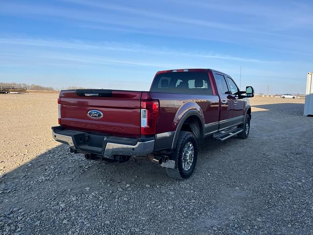 Image of Ford F-350 equipment image 4