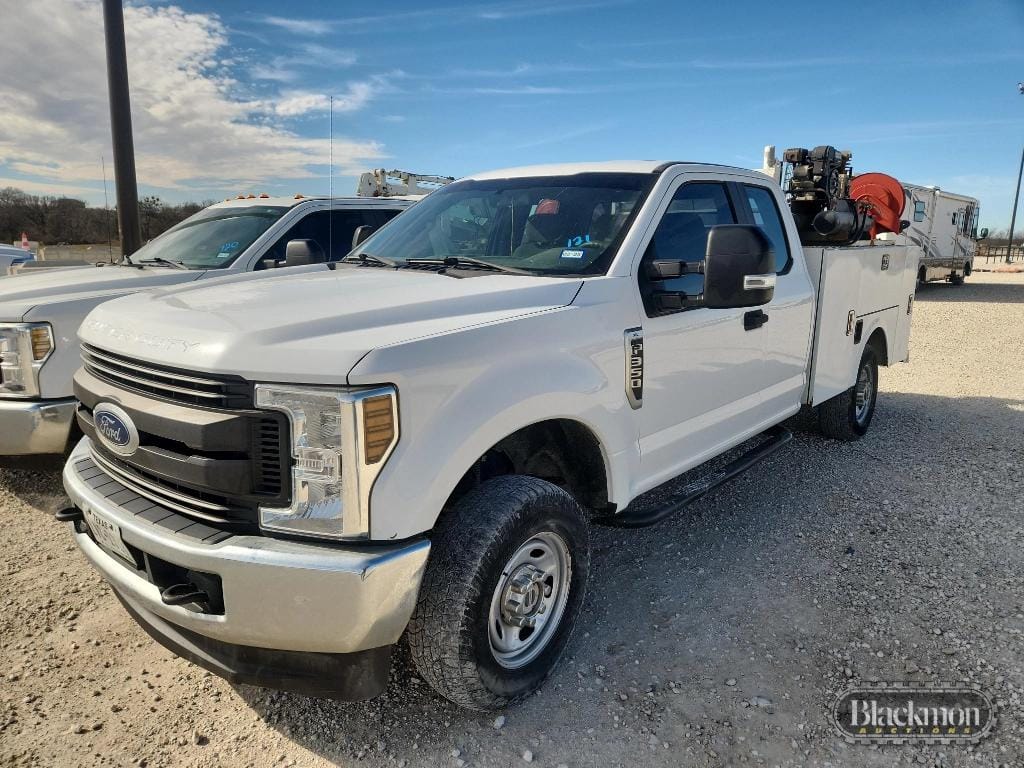 2019 Ford F-350 Equipment Image0