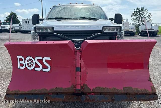 Image of Ford F-350 equipment image 1