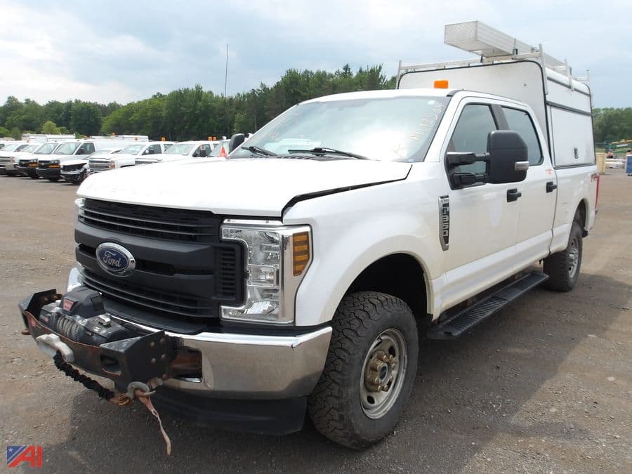 Image of Ford F-350 Primary image