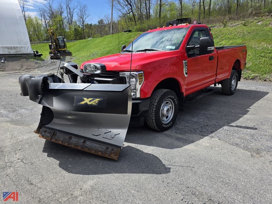 2019 Ford F-350 Equipment Image0