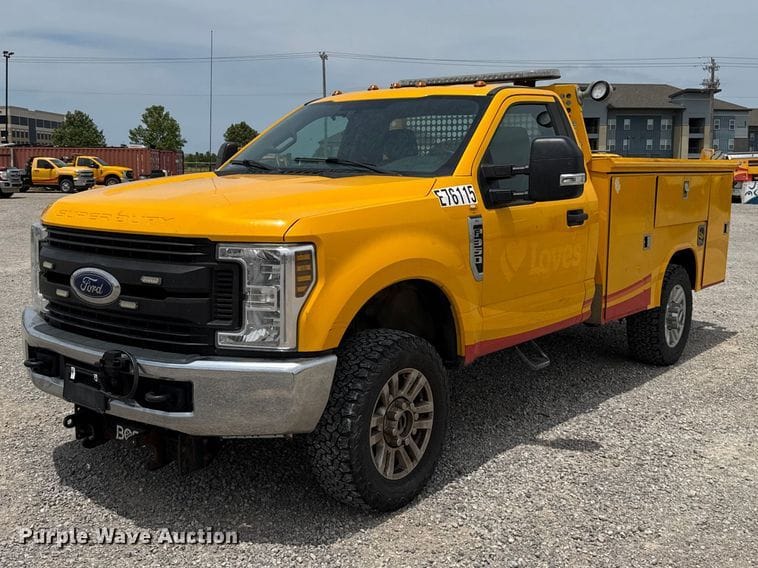 2019 Ford F-350 Equipment Image0
