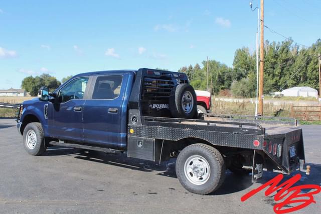 Image of Ford F-350 equipment image 2