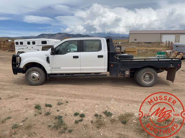 Image of Ford F-350 equipment image 1