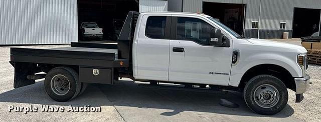 Image of Ford F-350 equipment image 3