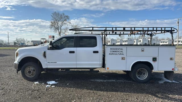Image of Ford F-350 equipment image 1