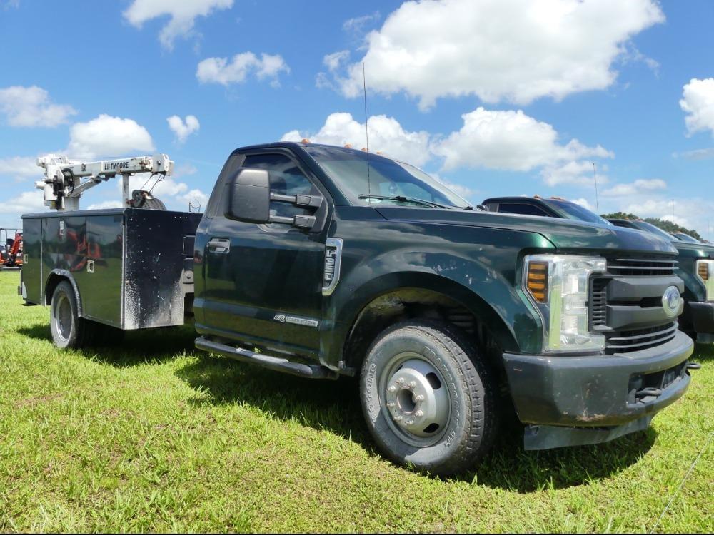 Image of Ford F-350 Primary image