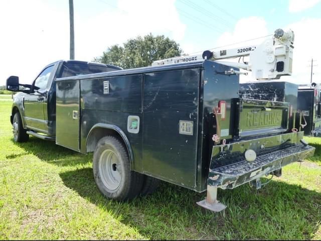 Image of Ford F-350 equipment image 3