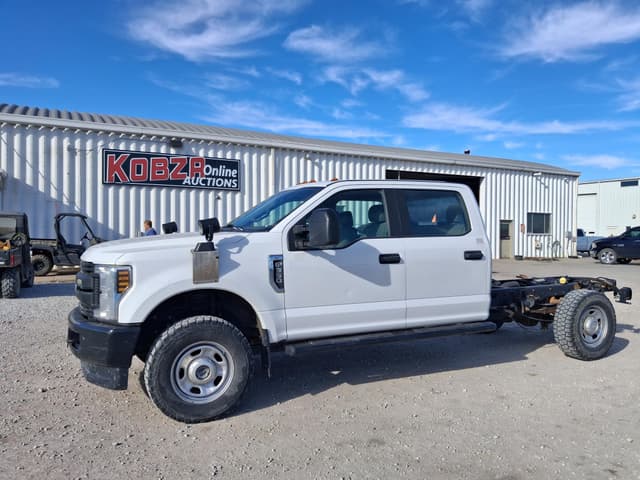 Image of Ford F-350 equipment image 1