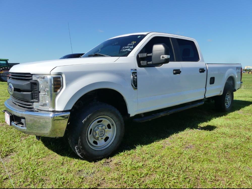 Image of Ford F-350 Primary image