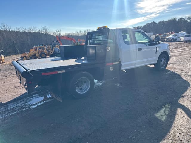 Image of Ford F-350 equipment image 4