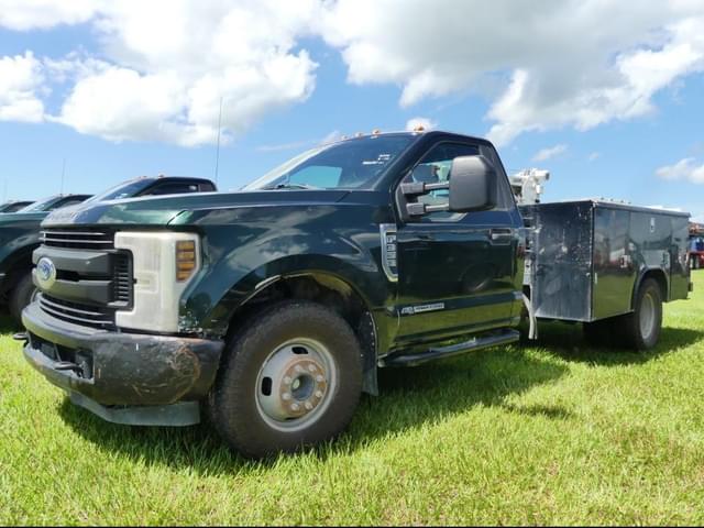 Image of Ford F-350 equipment image 1