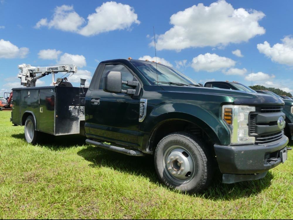 Image of Ford F-350 Primary image