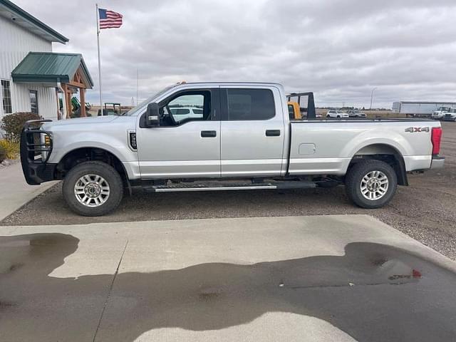 Image of Ford F-350 equipment image 1