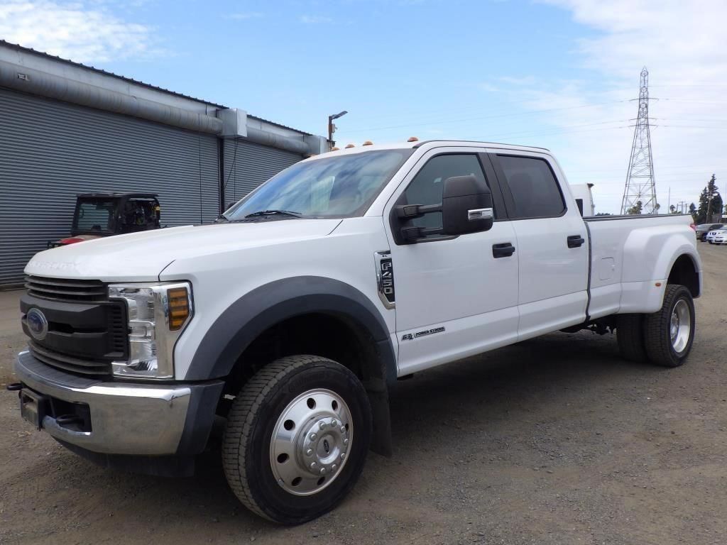 2019 Ford F-450 Equipment Image0