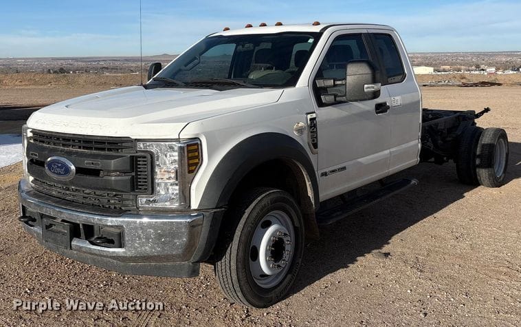 2019 Ford F-450 Equipment Image0