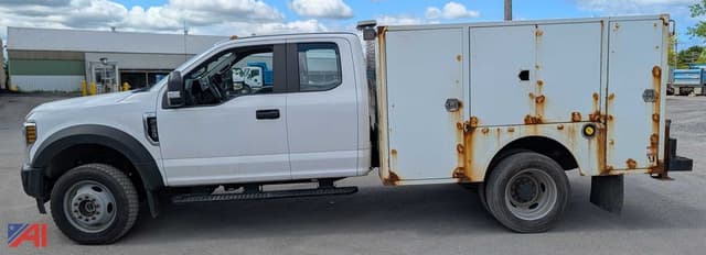 Image of Ford F-450 equipment image 1