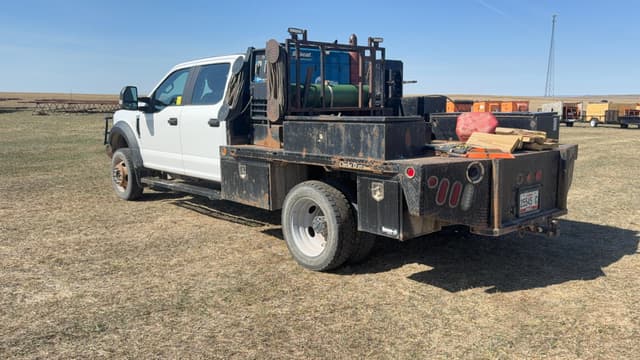 Image of Ford F-450 equipment image 4