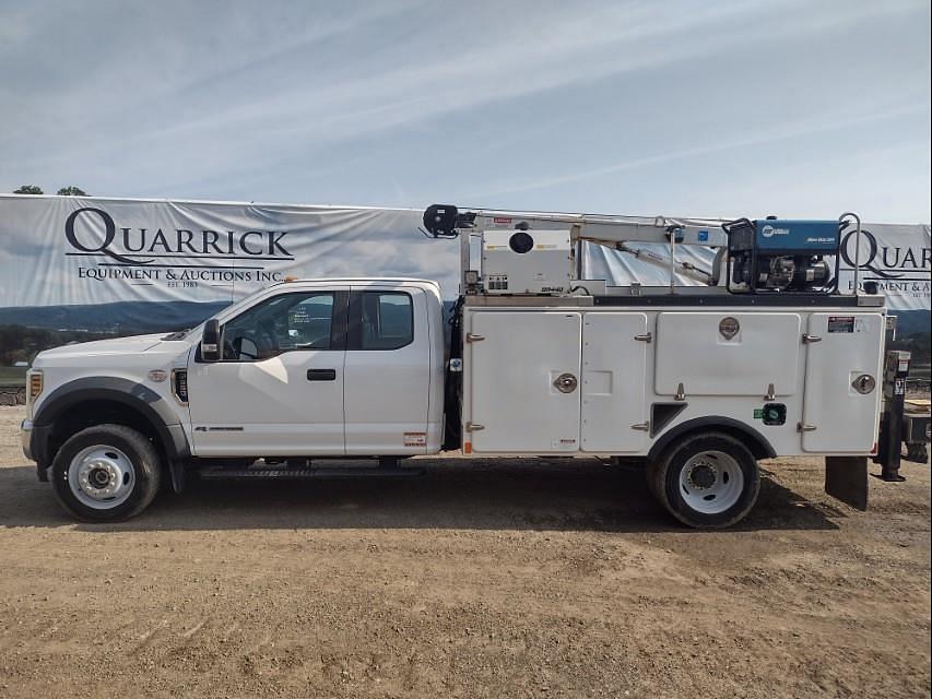 Image of Ford F-550 Primary image