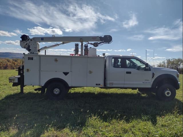 Image of Ford F-550 equipment image 2