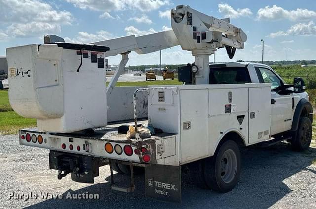 Image of Ford F-550 equipment image 4