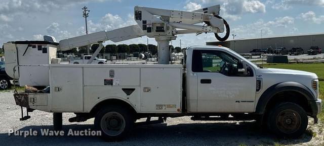 Image of Ford F-550 equipment image 3