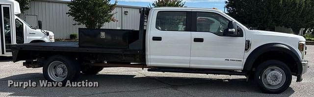 Image of Ford F-550 equipment image 3