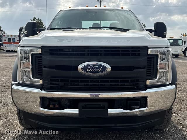 Image of Ford F-550 equipment image 1