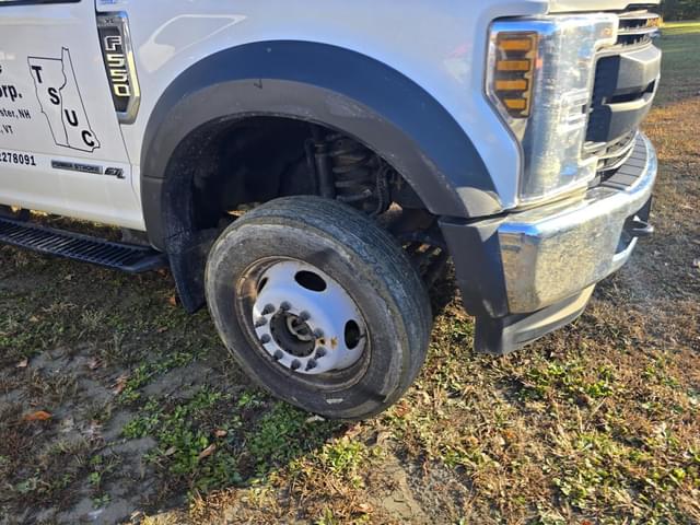 Image of Ford F-550 equipment image 3