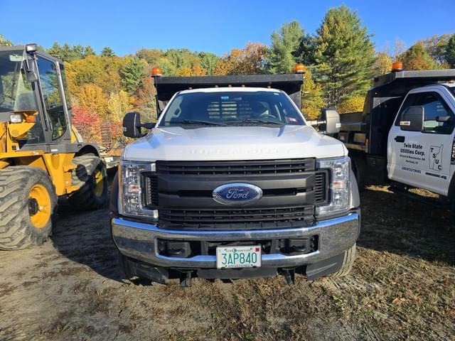 Image of Ford F-550 equipment image 1