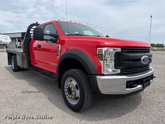 Image of Ford F-550 equipment image 2