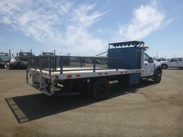 Image of Ford F-550 equipment image 2