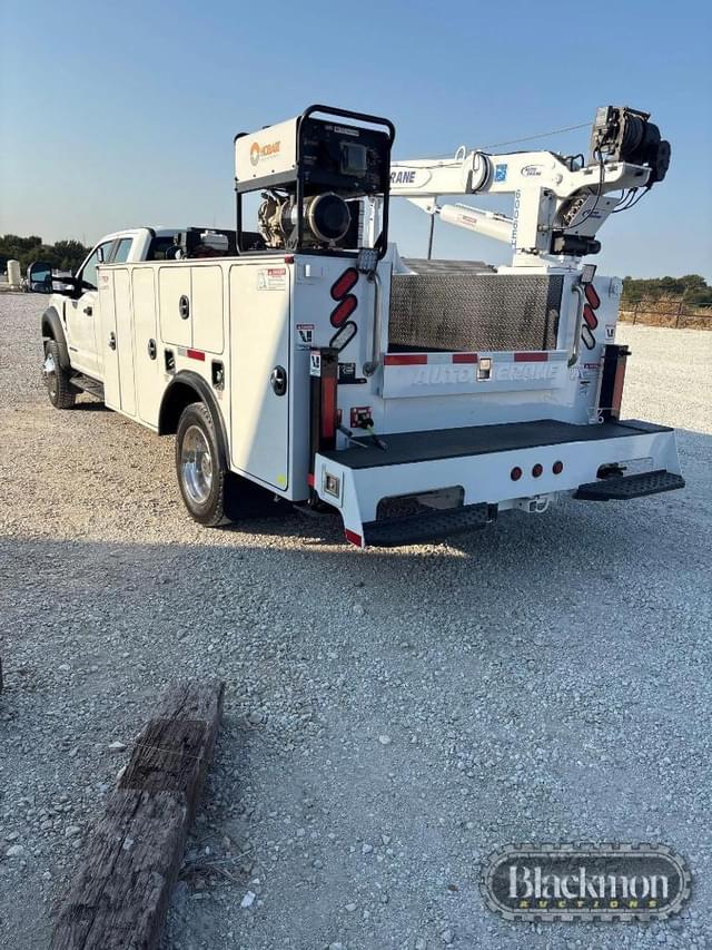 Image of Ford F-550 equipment image 1