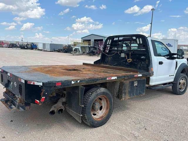 Image of Ford F-550 equipment image 2