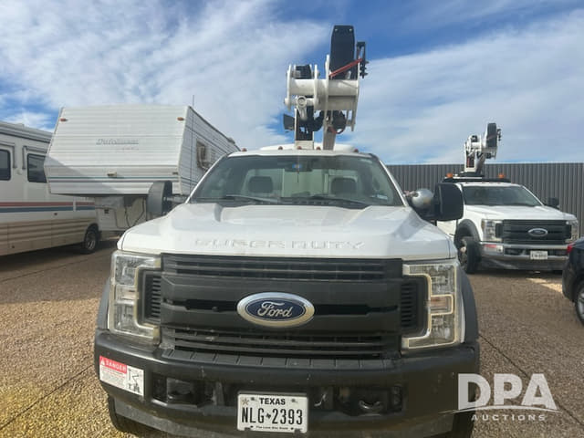 Image of Ford F-550 equipment image 1