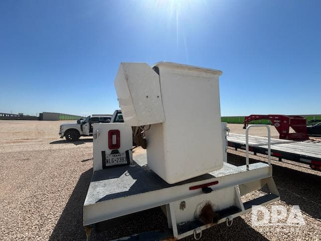 Image of Ford F-550 equipment image 4