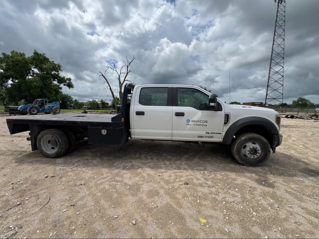 Image of Ford F-550 equipment image 3