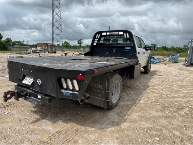 Image of Ford F-550 equipment image 4