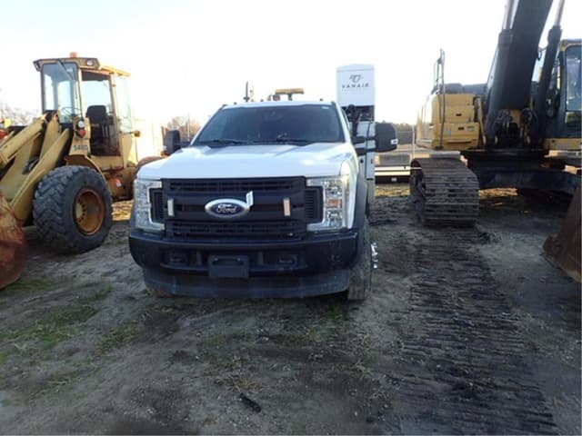 Image of Ford F-550 equipment image 1