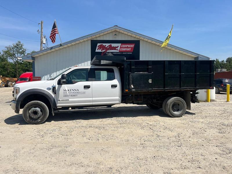 Image of Ford F-550 Primary image
