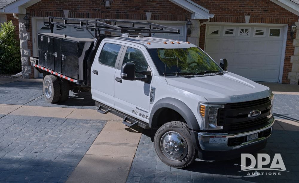 2019 Ford F-550 Equipment Image0