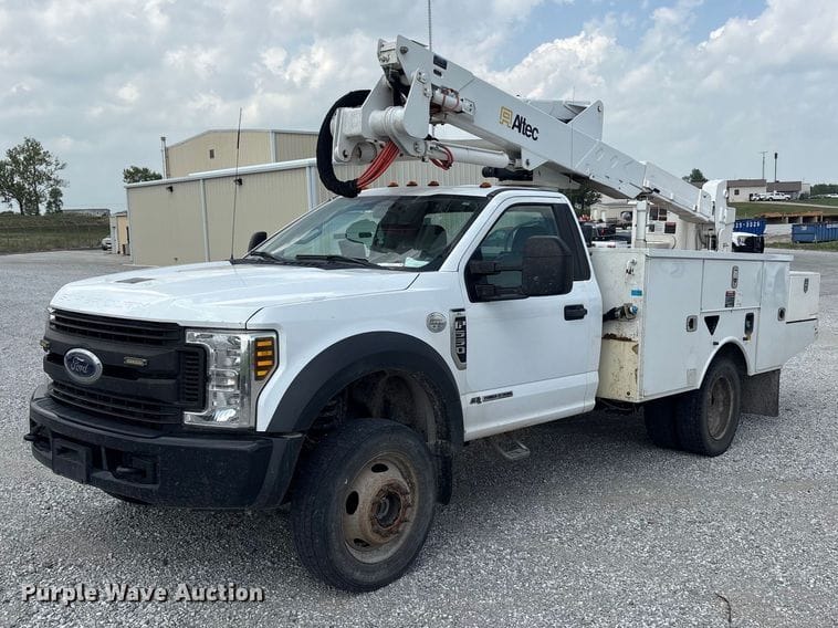 2019 Ford F-550 Equipment Image0