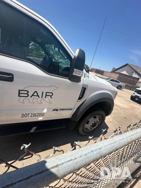 Image of Ford F-550 equipment image 4