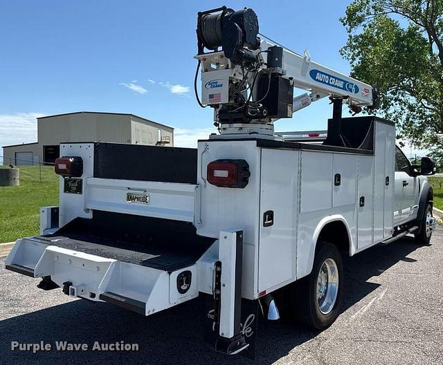 Image of Ford F-550 equipment image 4